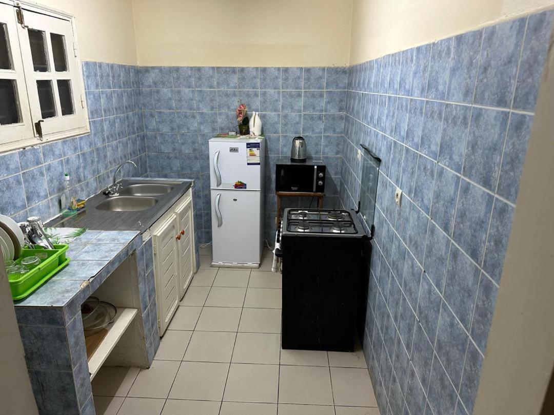 Iris Room Либревил Екстериор снимка